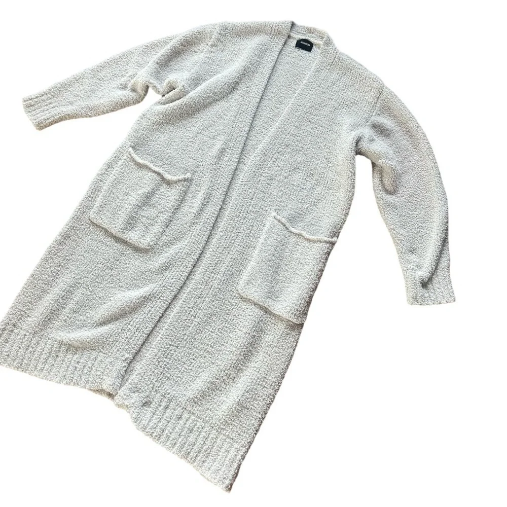 Monrow Plush Sweater Robe - Picture 3 of 9